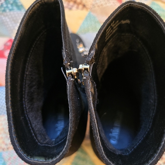 Olivia Miller Diomede Pearl and Rhinestone Booties, Black, EUC, Size 8.5US - Picture 5 of 10